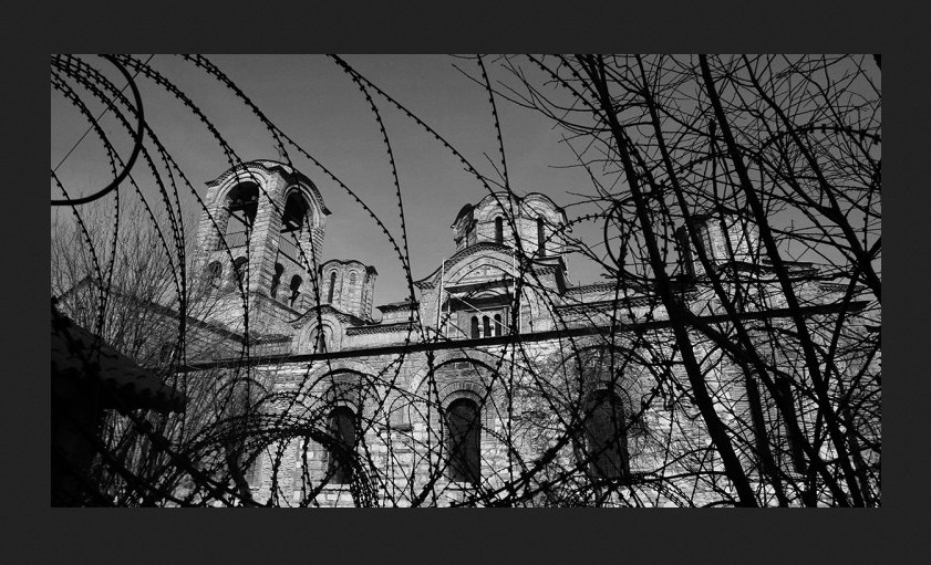 Радун: Црква и корона, “љигави медији” и бранитељи Васкрса